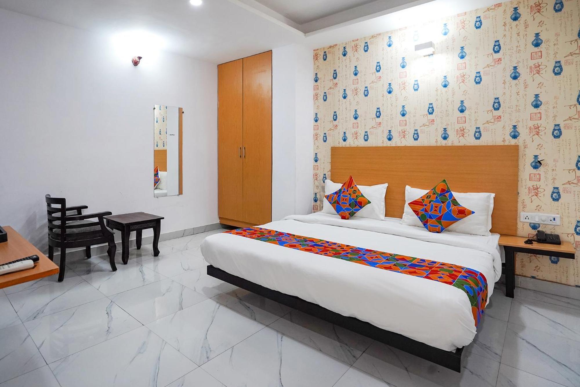 Fabhotel Prime Culture Noida Exterior photo