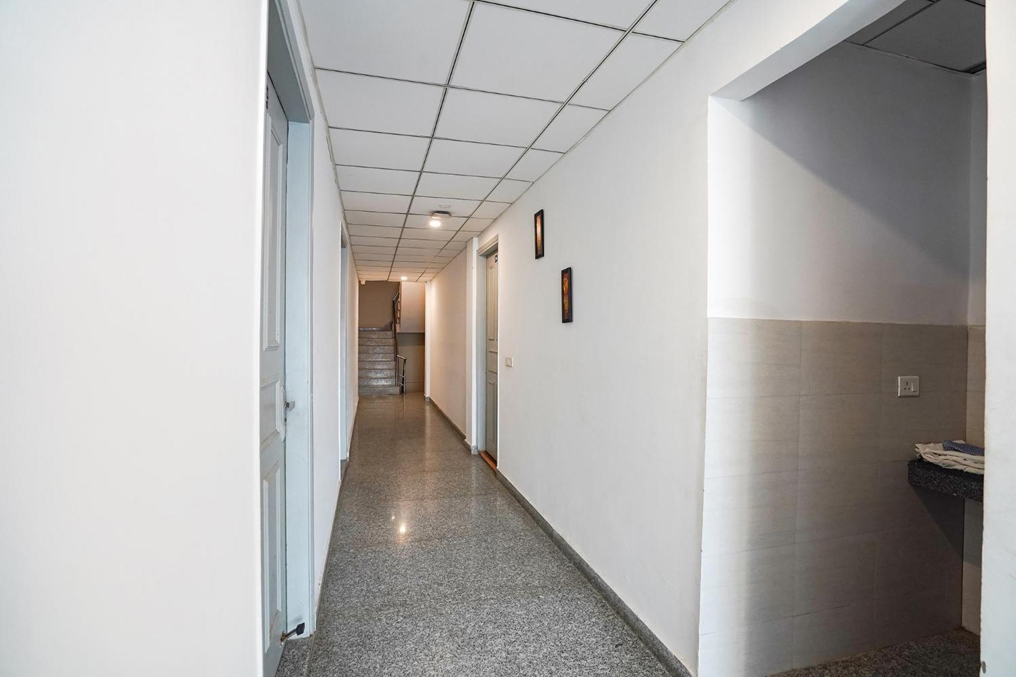 Fabhotel Prime Culture Noida Exterior photo