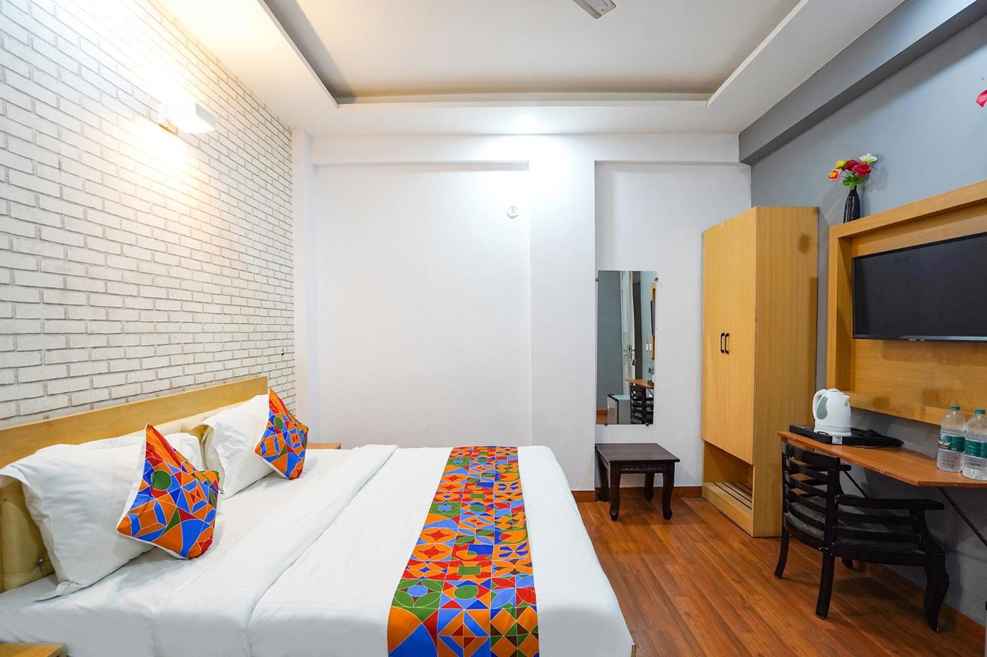 Fabhotel Prime Culture Noida Exterior photo